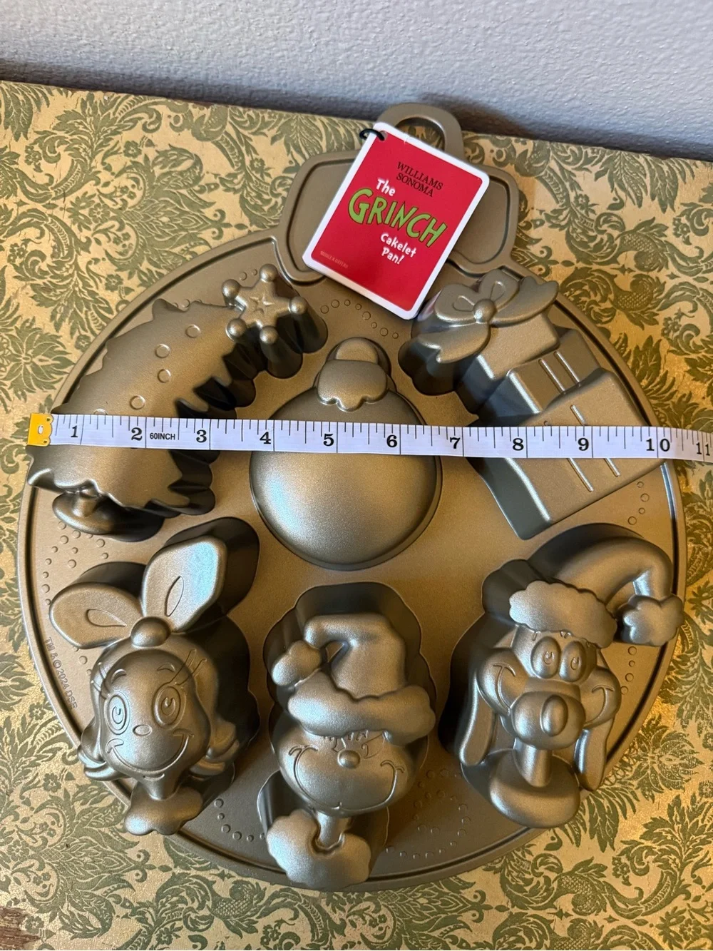 Williams Sonoma cakelet pan